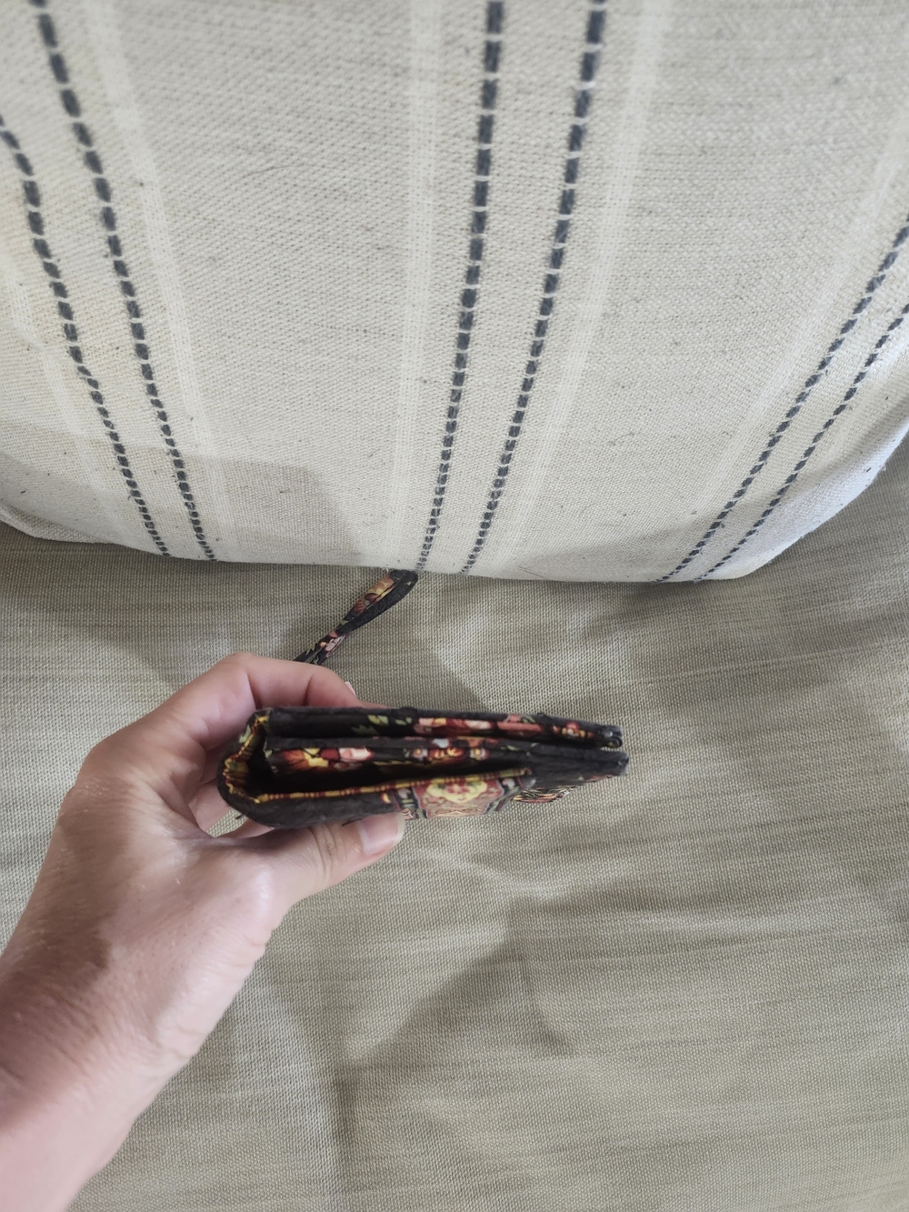 Vera Bradley Vtg. Retired CHOCOLATE Wristlet - Picture 7 of 8